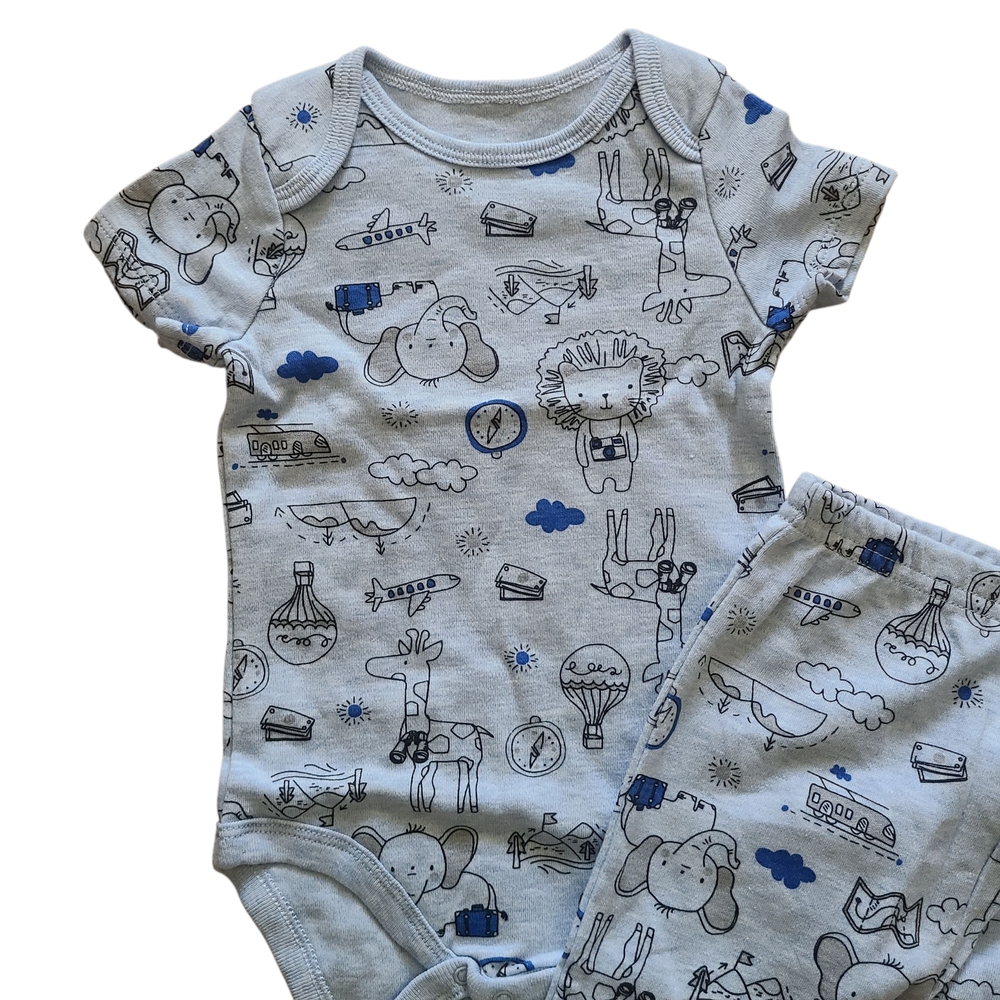 Vitamins Baby Onesie and Pants Set 9M